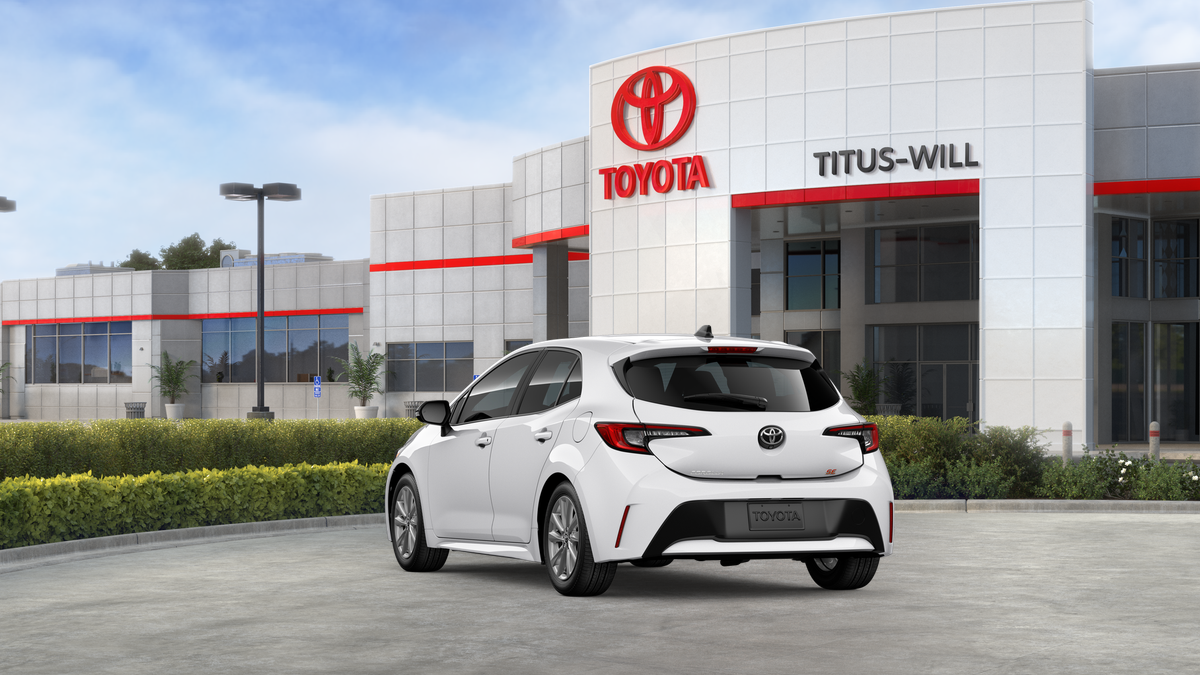 2026 Toyota Corolla Hatchback SE