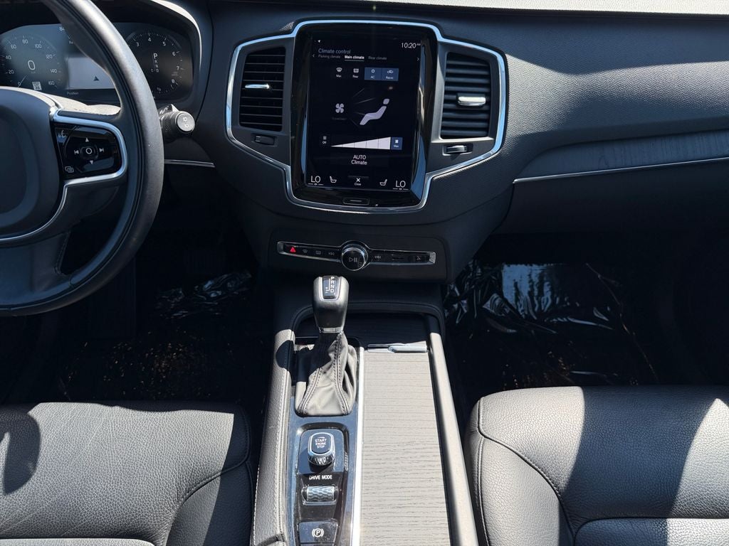 2020 Volvo XC90 T6 Momentum