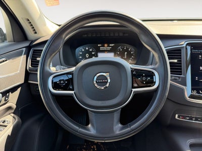 2020 Volvo XC90 T6 Momentum
