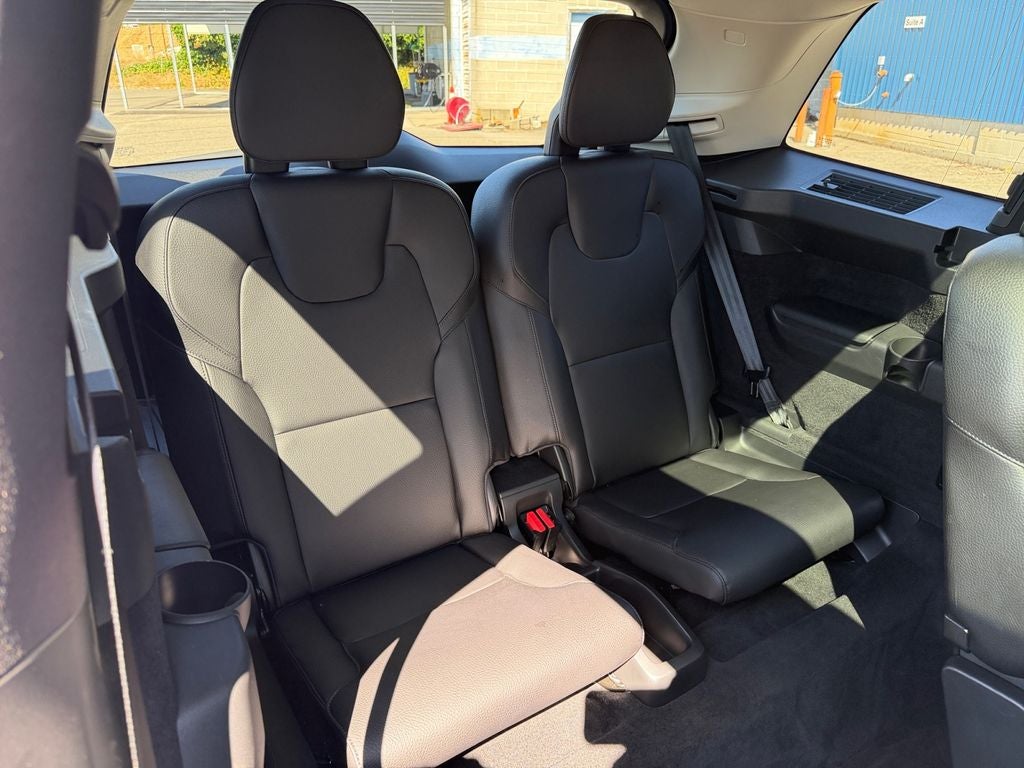 2020 Volvo XC90 T6 Momentum