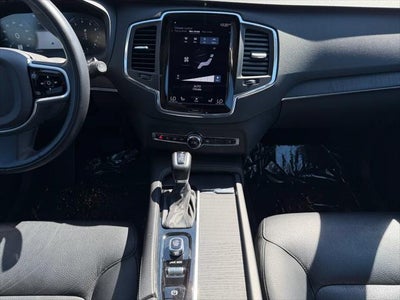 2020 Volvo XC90 T6 Momentum