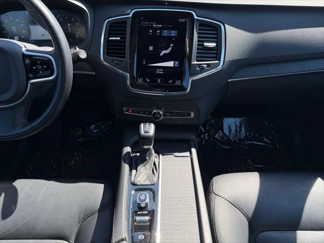 2020 Volvo XC90 T6 Momentum