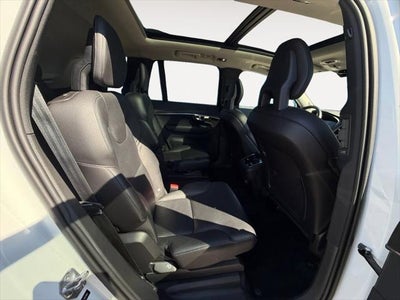 2020 Volvo XC90 T6 Momentum