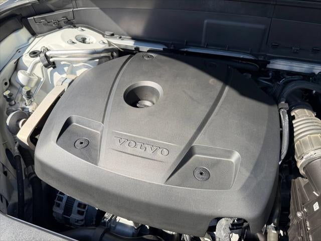 2020 Volvo XC90 T6 Momentum