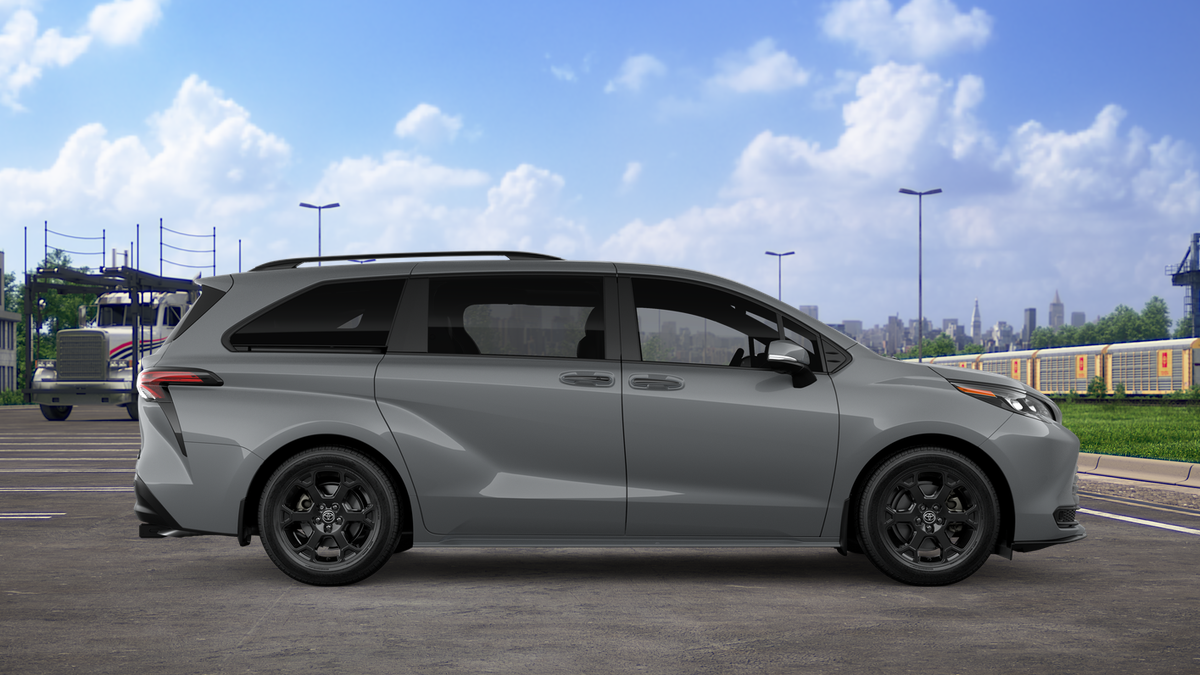 2026 Toyota Sienna Woodland Edition 7 Passenger