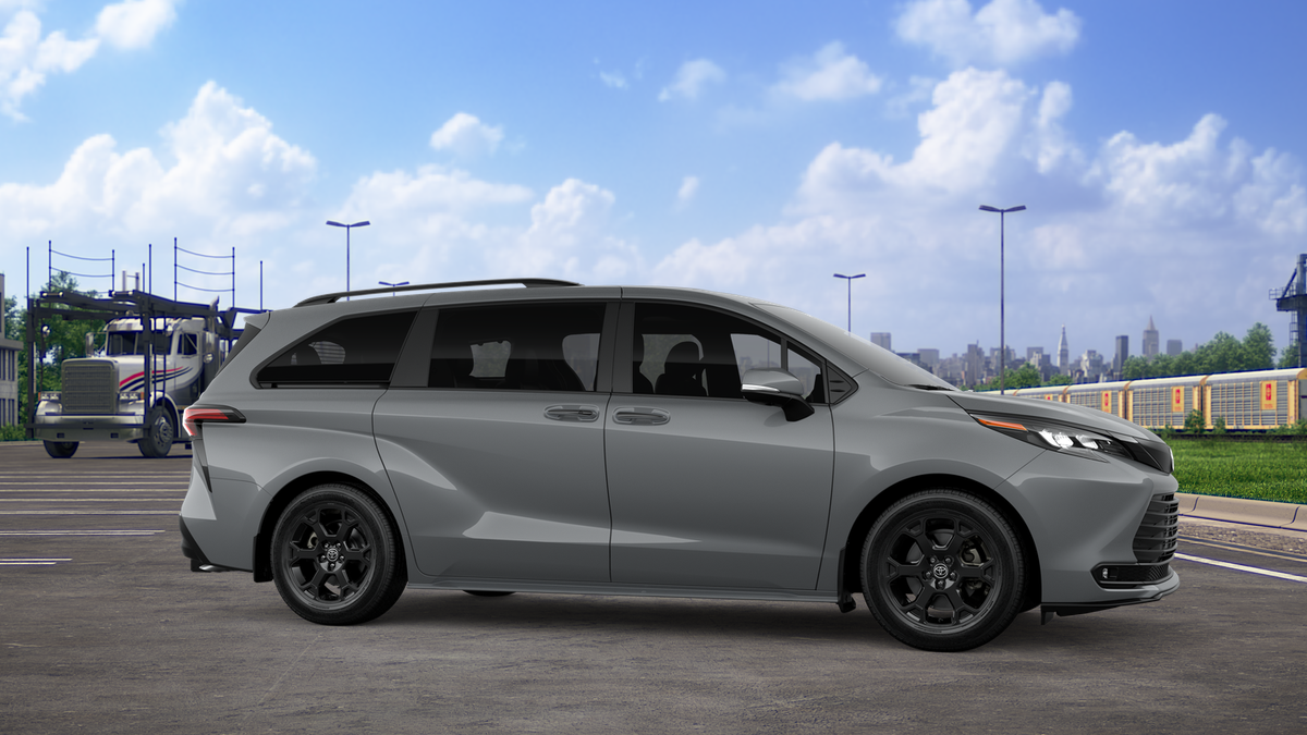 2026 Toyota Sienna Woodland Edition 7 Passenger