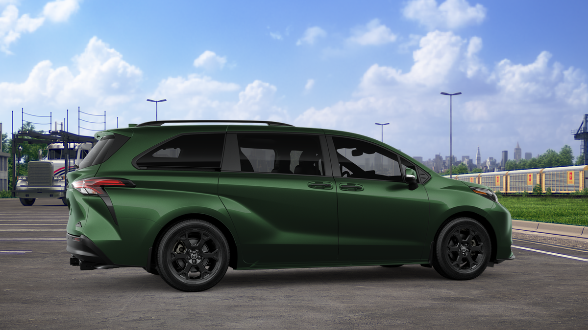 2026 Toyota Sienna Woodland Edition 7 Passenger