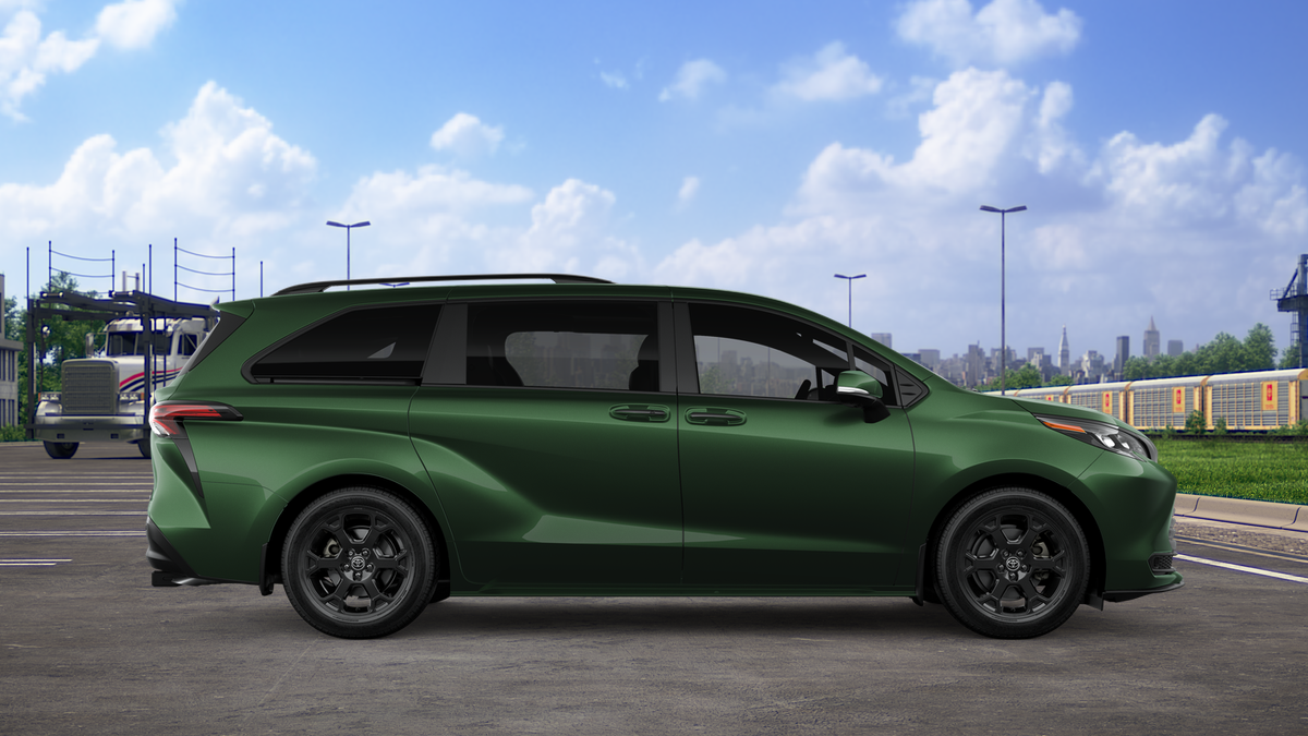2026 Toyota Sienna Woodland Edition 7 Passenger
