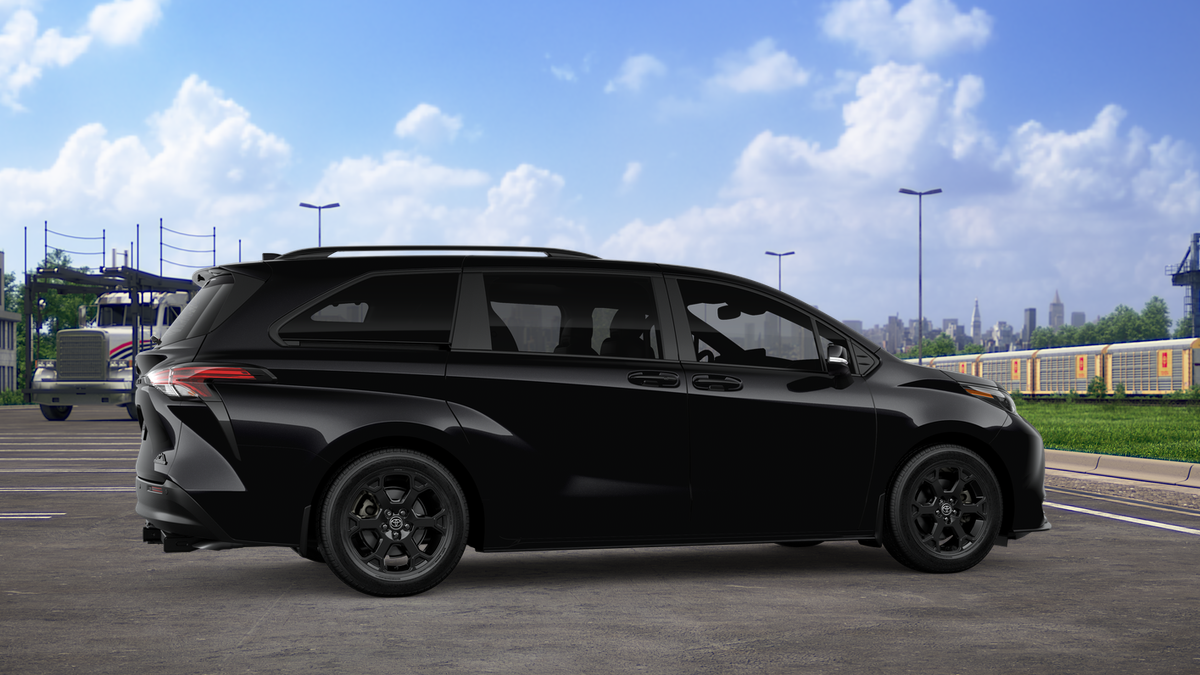 2026 Toyota Sienna Woodland Edition 7 Passenger