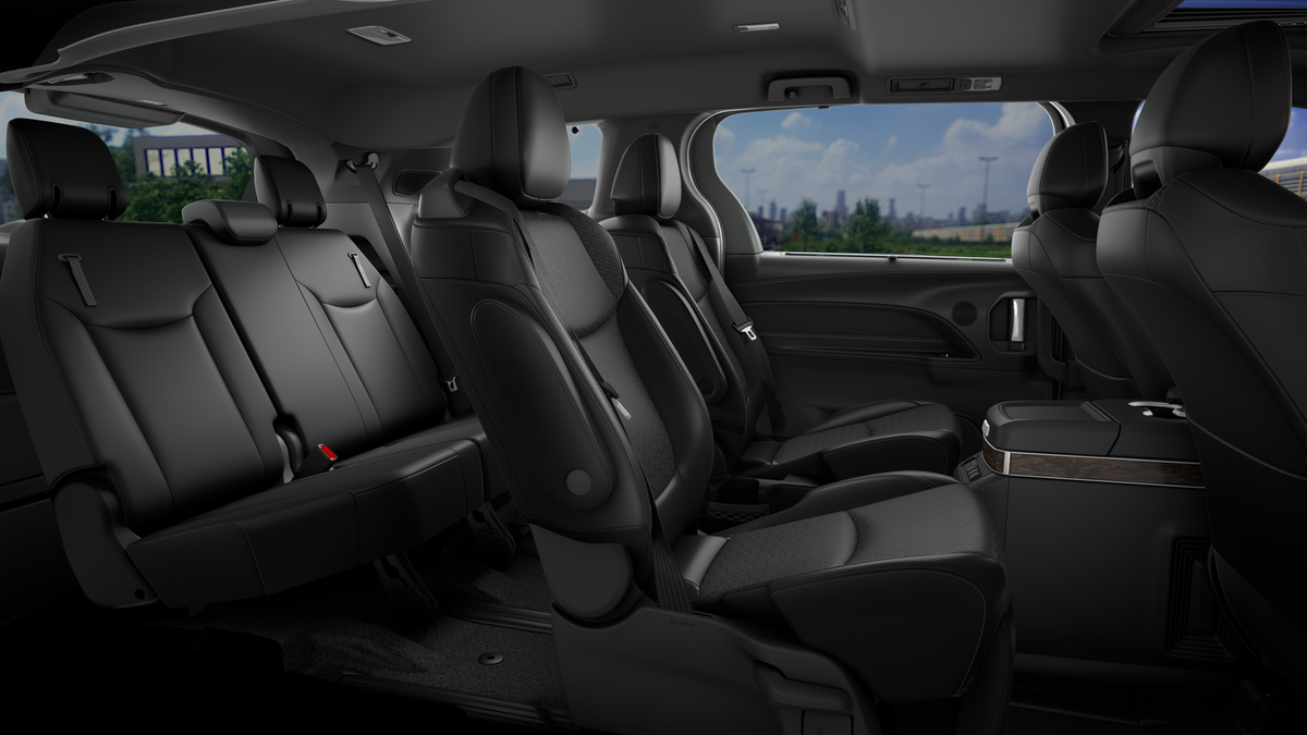 2026 Toyota Sienna Platinum 7 Passenger