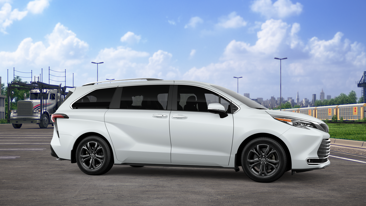 2026 Toyota Sienna Platinum 7 Passenger