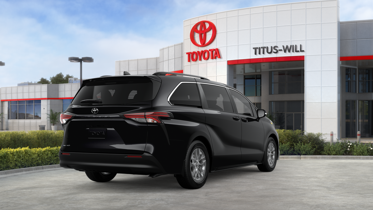 2026 Toyota Sienna LE 8 Passenger