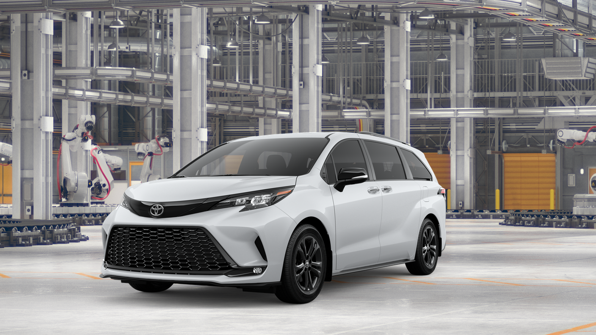 2026 Toyota Sienna XSE 7 Passenger