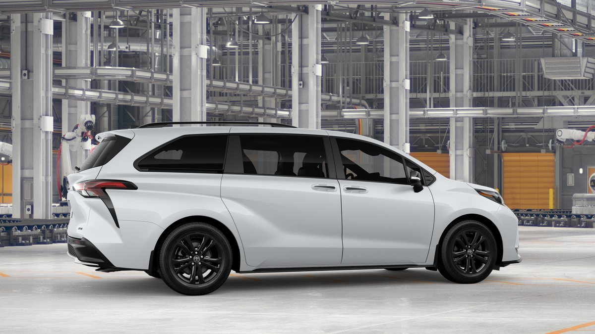 2026 Toyota Sienna XSE 7 Passenger