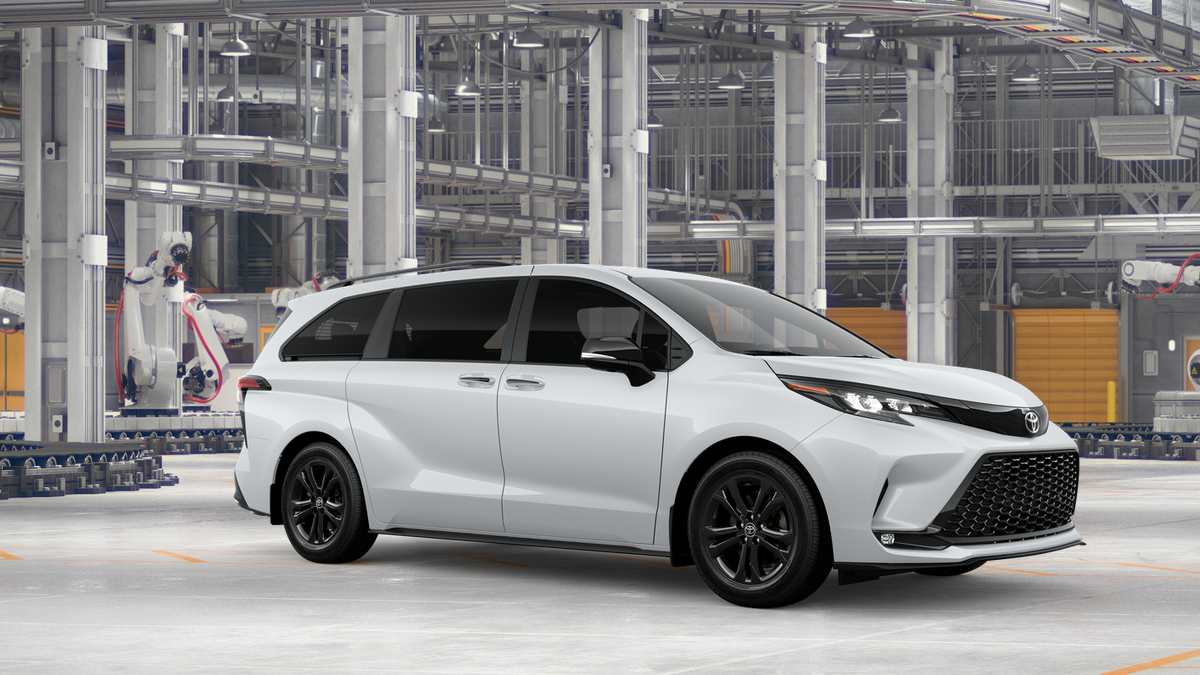 2026 Toyota Sienna XSE 7 Passenger