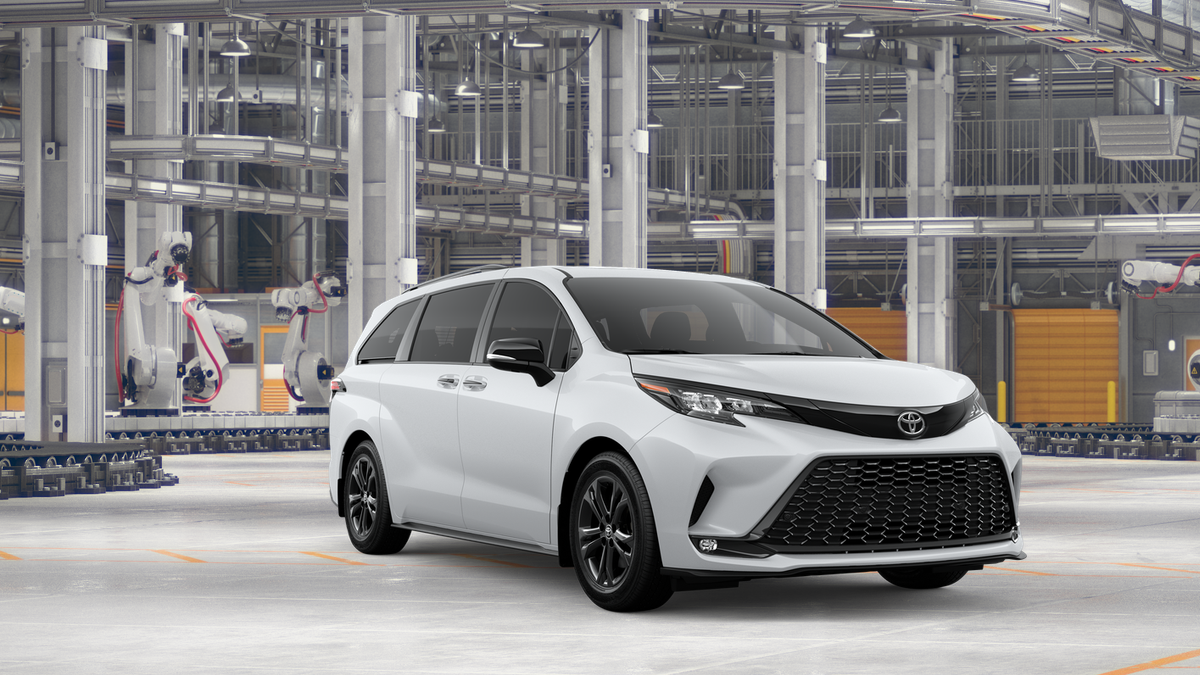 2026 Toyota Sienna XSE 7 Passenger