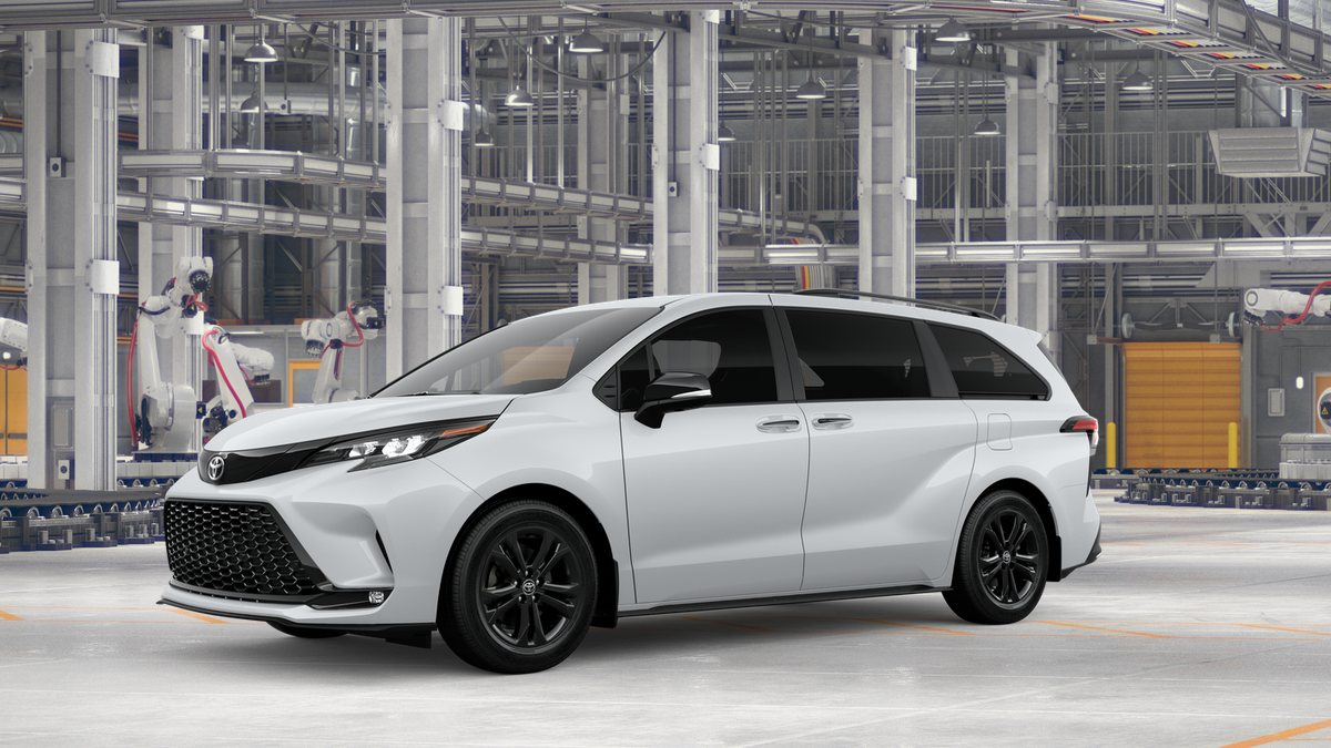 2026 Toyota Sienna XSE 7 Passenger