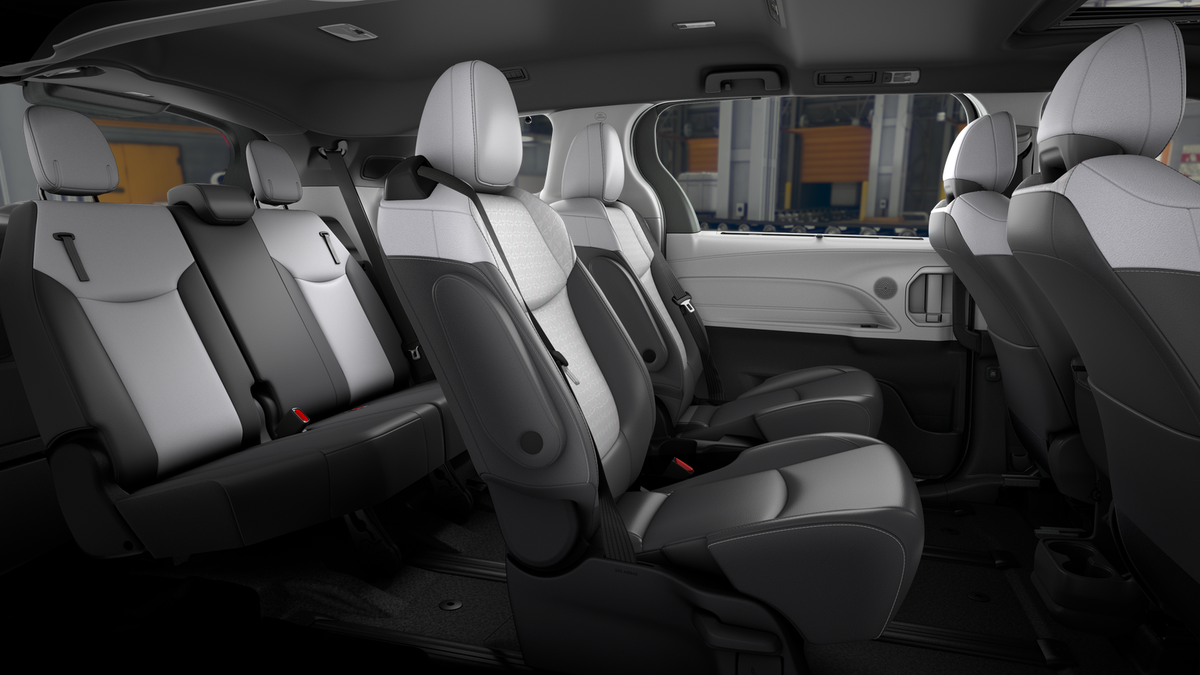 2026 Toyota Sienna XSE 7 Passenger