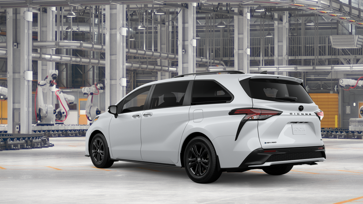 2026 Toyota Sienna XSE 7 Passenger