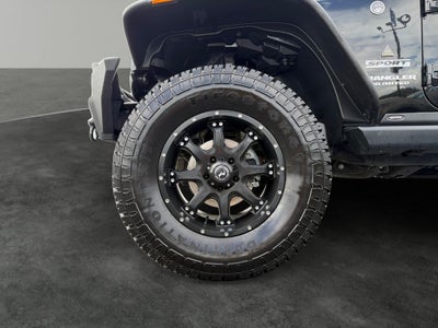 2016 Jeep Wrangler Unlimited Sport *Lifted*