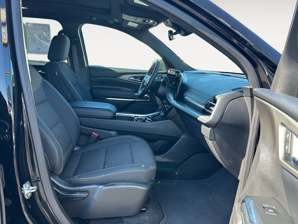 2025 Chevrolet Traverse LT 2LT
