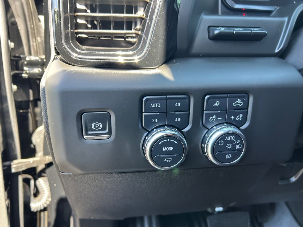 2025 GMC Sierra 2500HD AT4