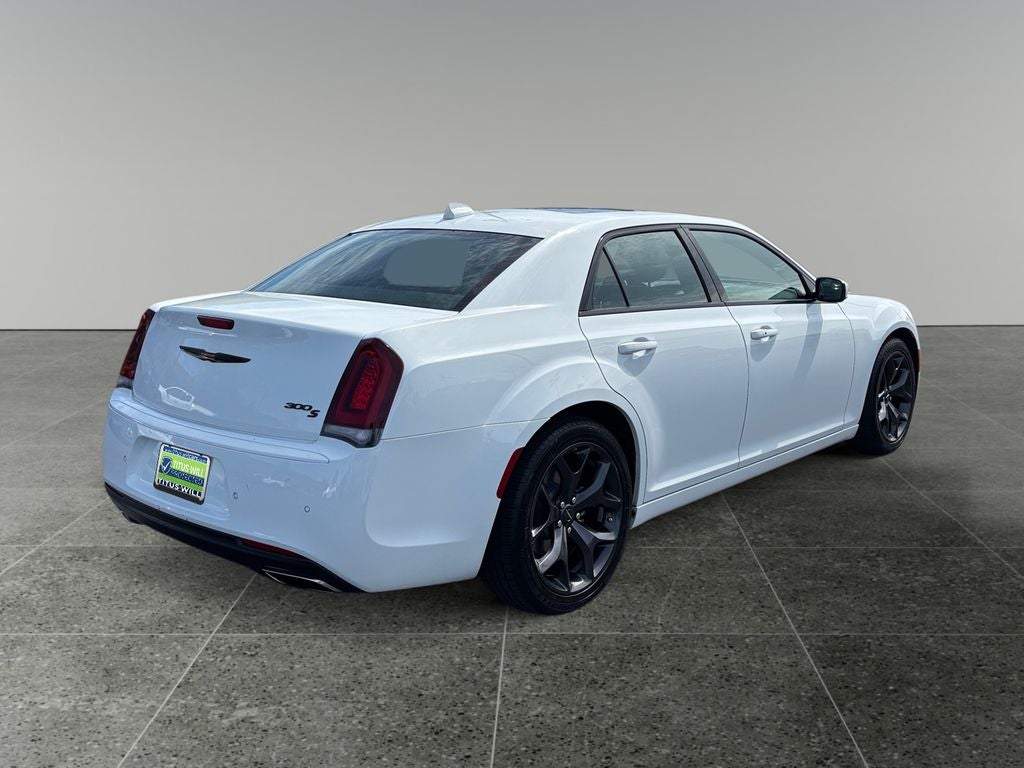 2023 Chrysler 300 S