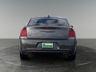 2022 Chrysler 300 Touring