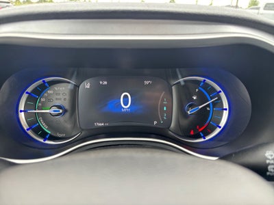 2023 Chrysler Pacifica Hybrid Touring L