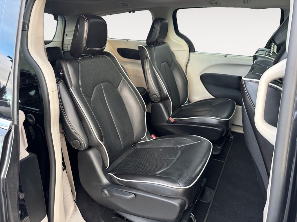 2023 Chrysler Pacifica Hybrid Limited