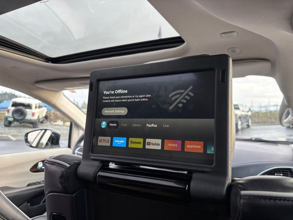 2023 Chrysler Pacifica Hybrid Limited