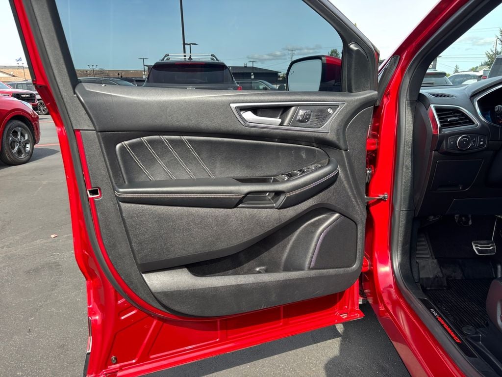 2020 Ford Edge ST