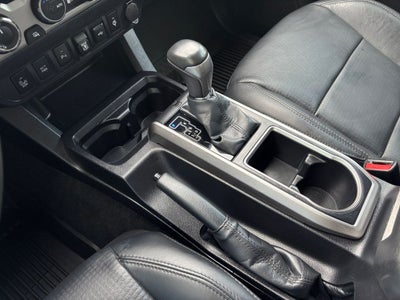 2022 Toyota Tacoma Limited V6