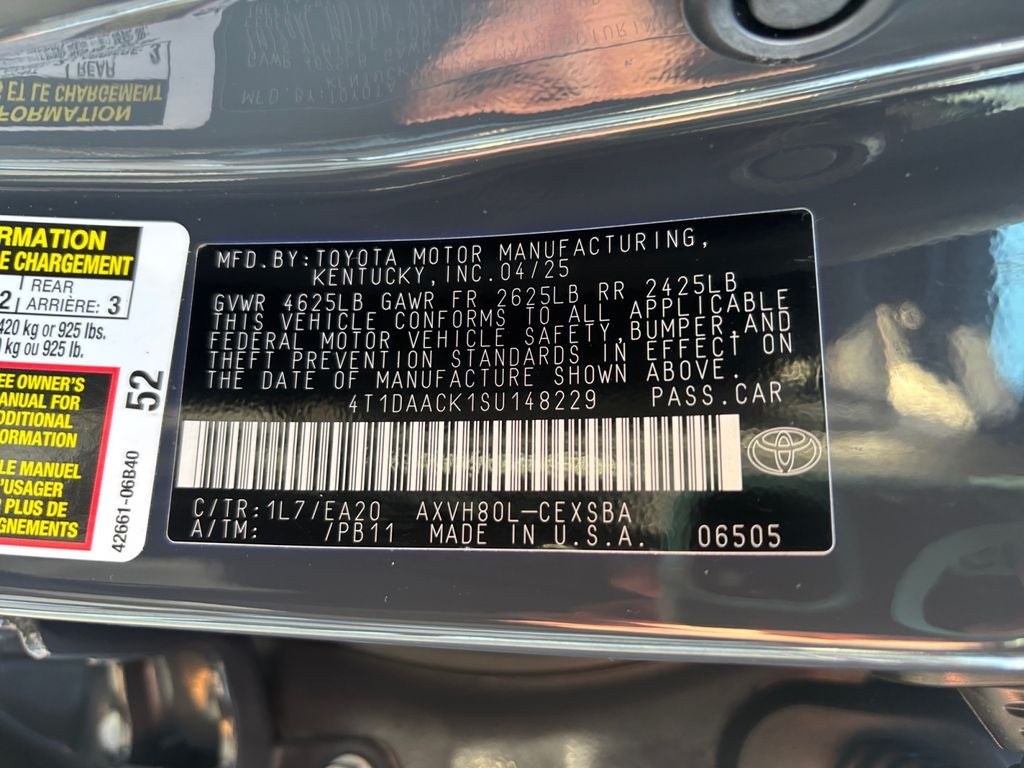 2025 Toyota Camry SE