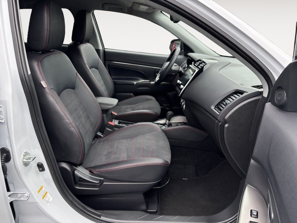 2025 Mitsubishi Outlander Sport 2.0 SE