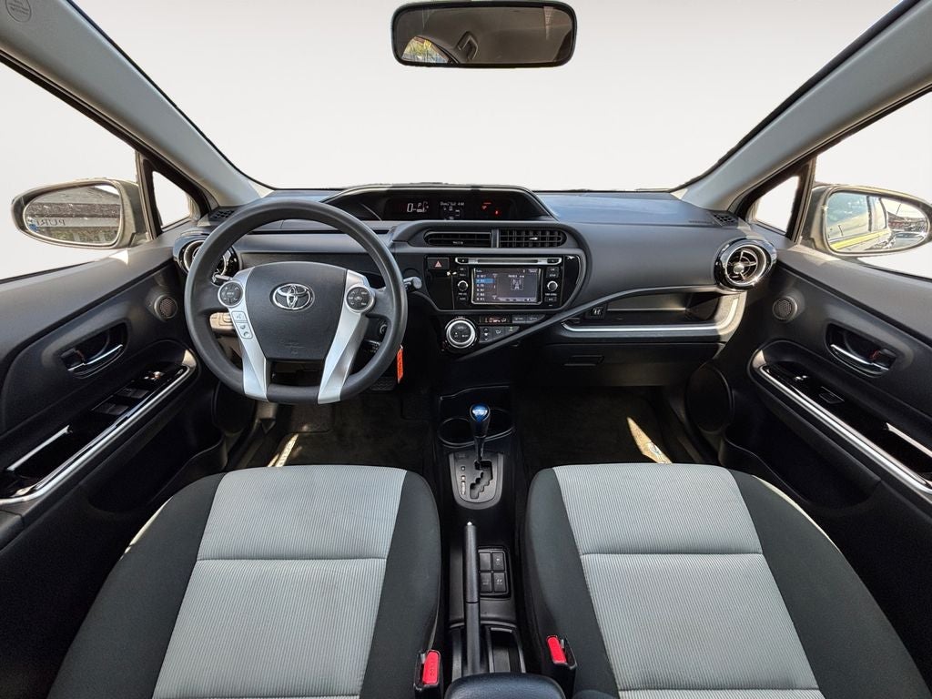 2016 Toyota Prius c Persona Series