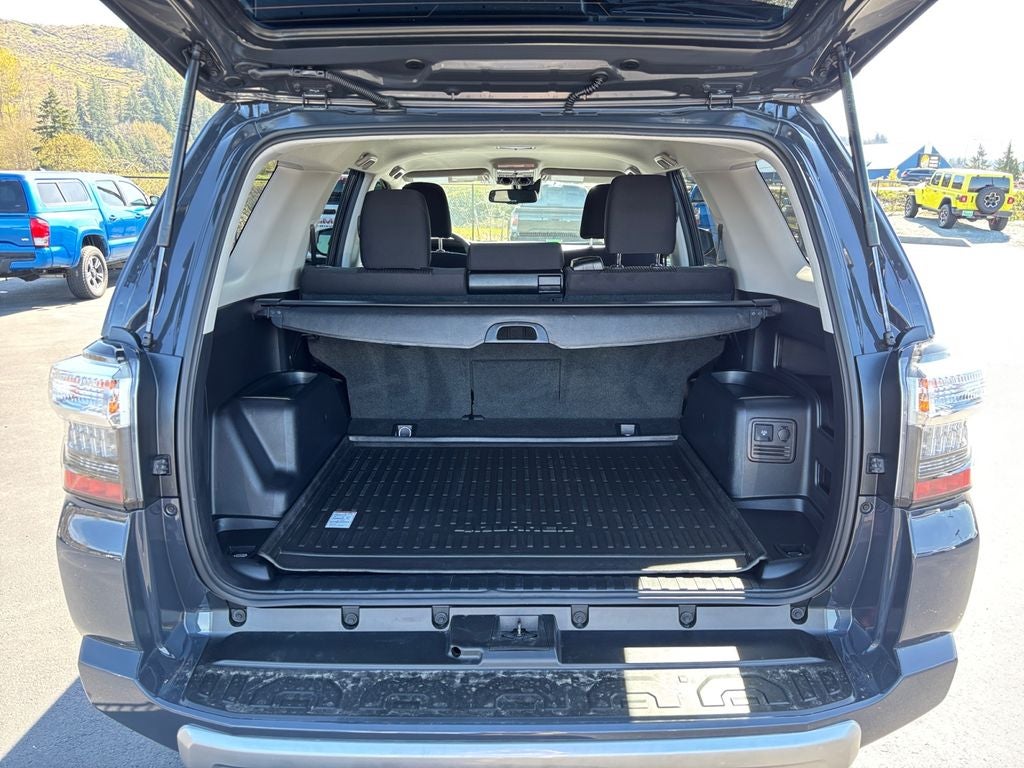 2024 Toyota 4Runner TRD Off-Road