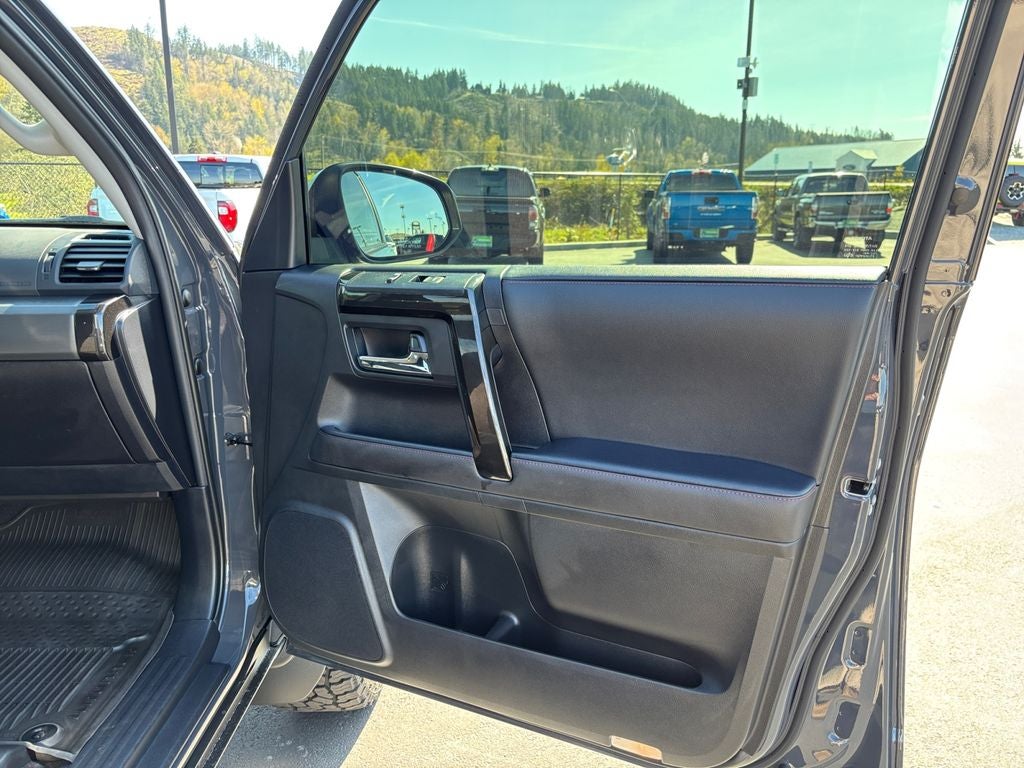 2024 Toyota 4Runner TRD Off-Road