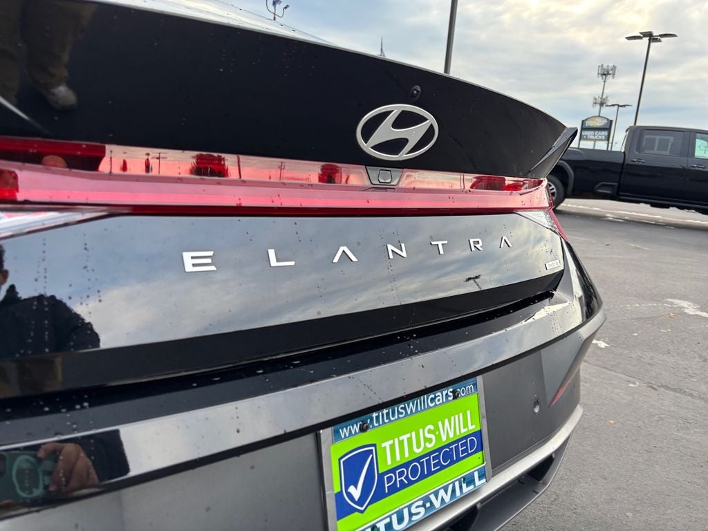 2024 Hyundai Elantra Hybrid Limited