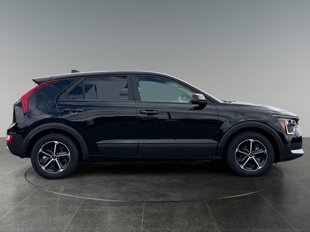 2025 Kia Niro LX