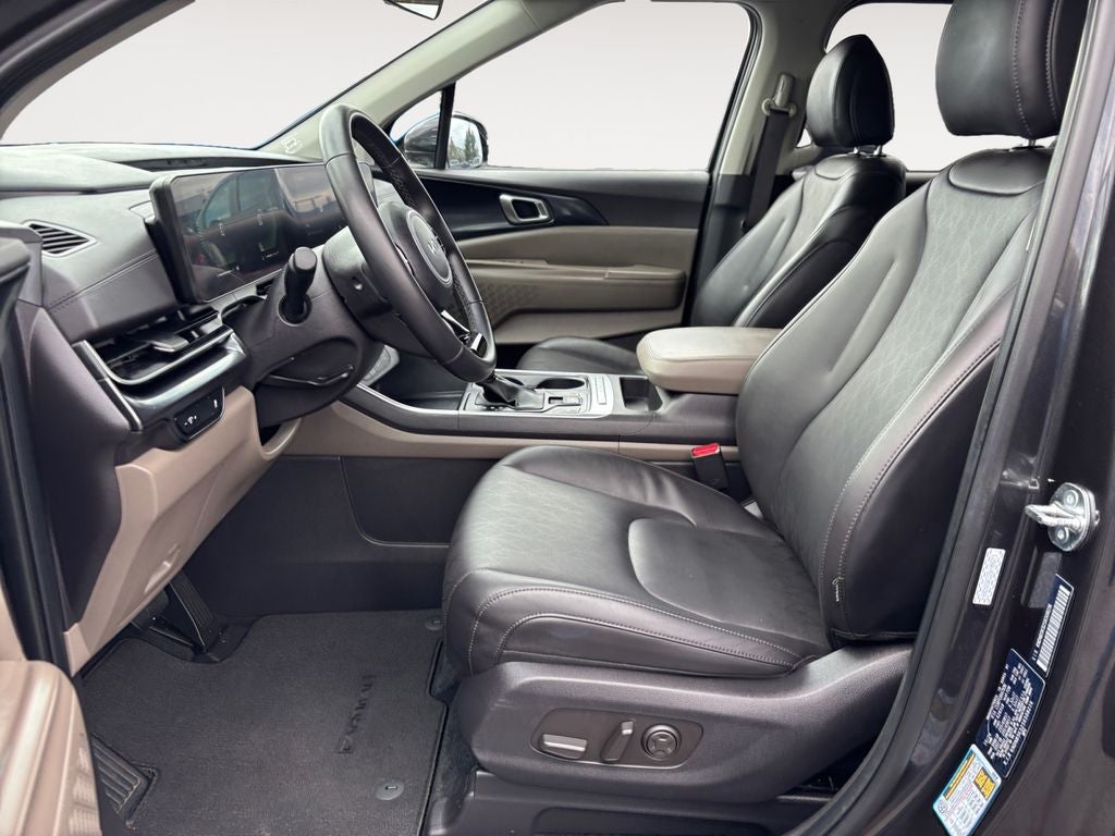 2025 Kia Carnival LXS